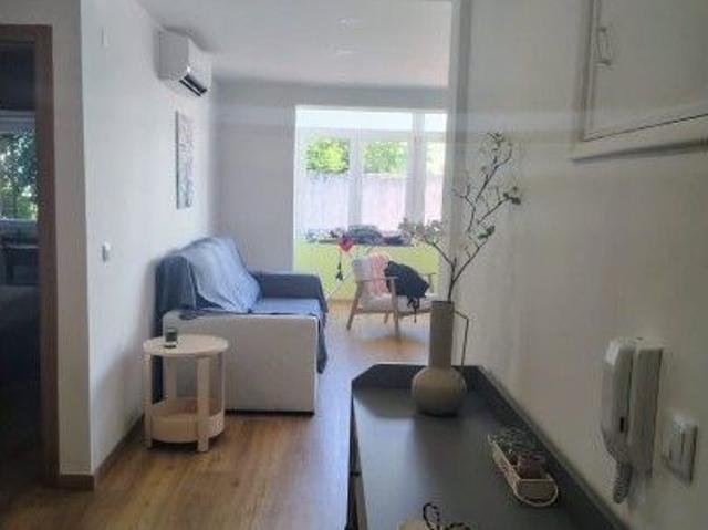 Apartamento alugar em Alembrança, Almada