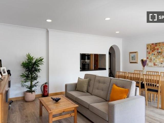 Apartamento alugar em Almada, Setúbal