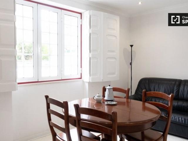 Apartamento alugar em Santo António da Caparica, Almada