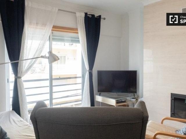 Apartamento alugar em Santo António da Caparica, Almada