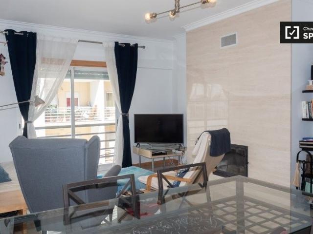 Apartamento alugar em Santo António da Caparica, Almada