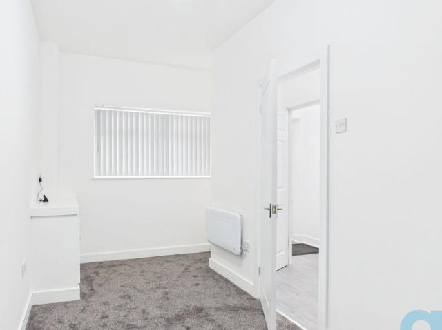 Apartment for rent in Stoneycroft, Calderstones