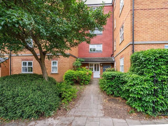 Apartment for rent in Heritage Park, Greater London