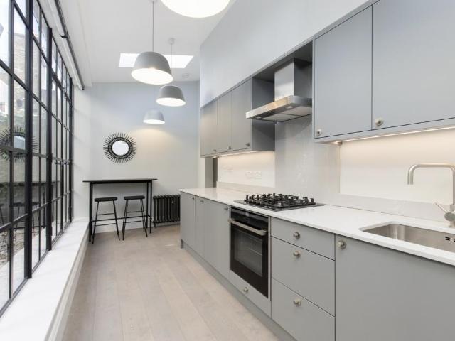 House for rent in Chinatown, Greater London