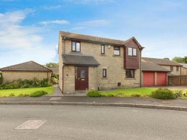 House for sale in Charlesworth, East Midlands