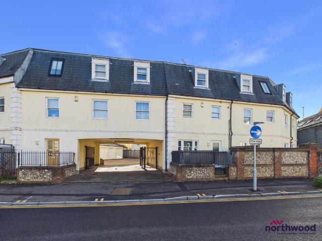 House for rent in Roselands, Eastbourne