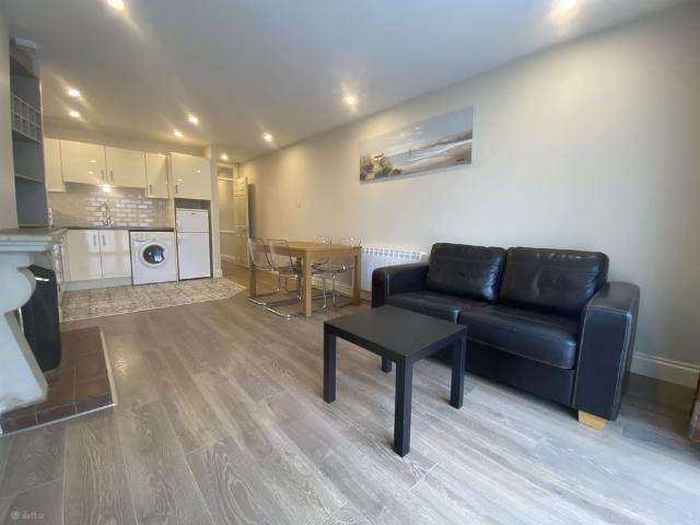 Apartment to rent in Bluebell, North Tipperary