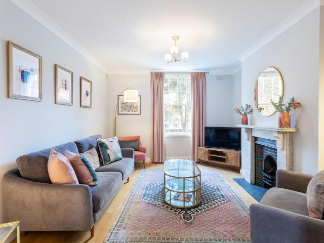 Apartment for rent in St. John's Wood, Greater London