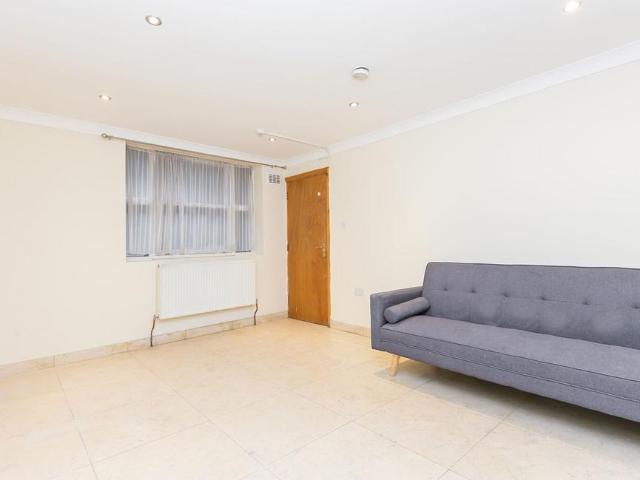 Apartment for rent in Paddington, Greater London