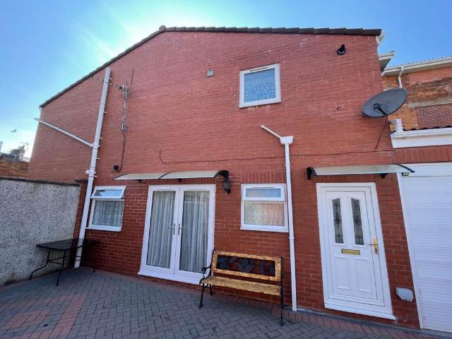 Apartment for rent in Cliftonville, Weston-super-Mare