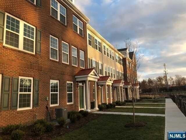 House for sale in Fair Lawn, New Jersey
