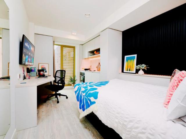 Studio for rent in Canongate, Old Town