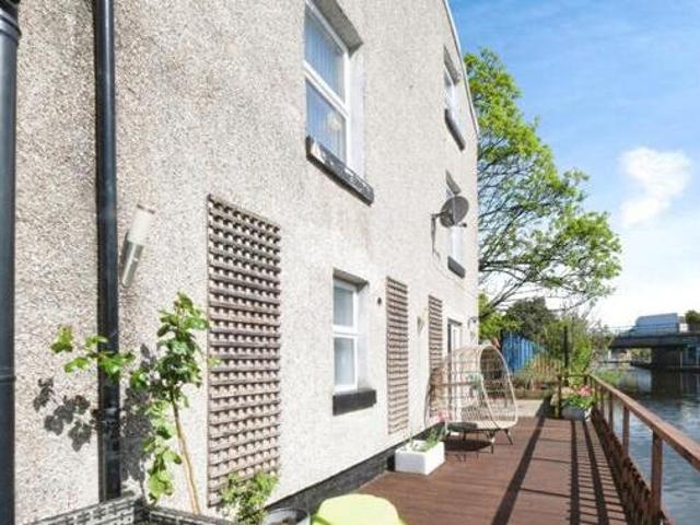 House for sale in Calderstones