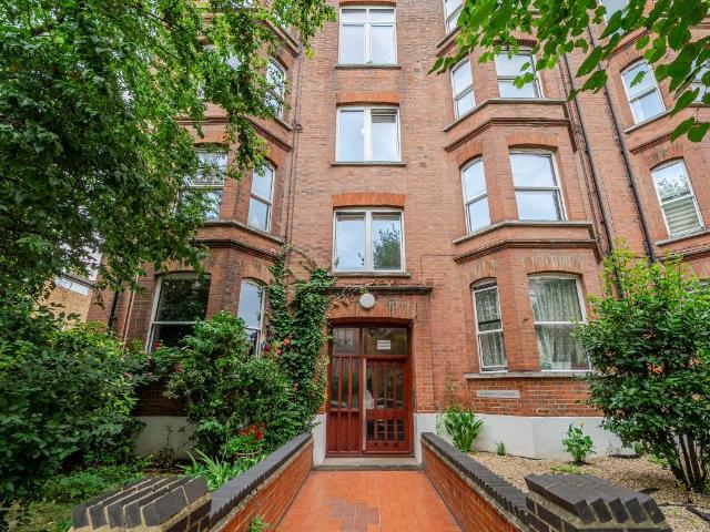 Apartment for rent in South Hampstead, Greater London