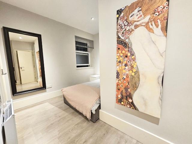 Studio for rent in South Hampstead, Greater London