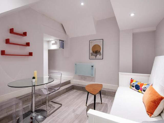 House for rent in South Hampstead, Greater London