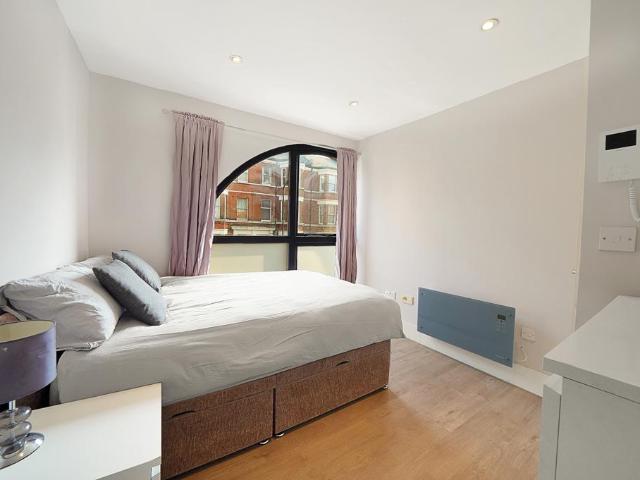House for rent in South Hampstead, Greater London