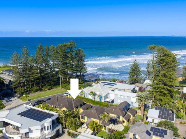 Townhouse for rent in Wollongong West, New South Wales