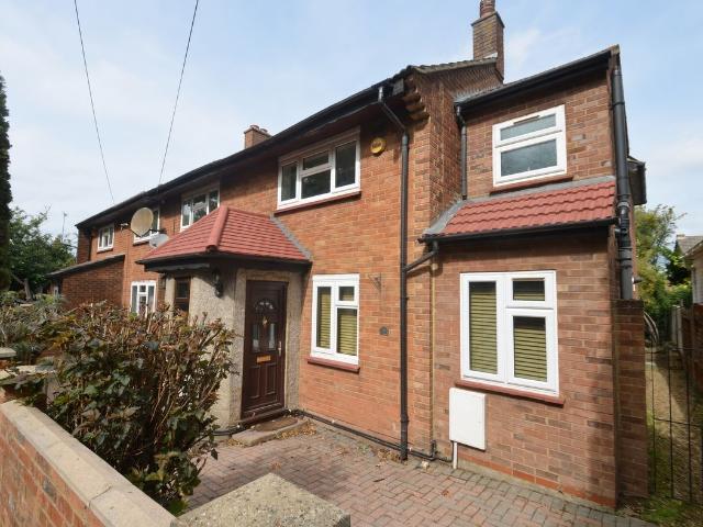 House for rent in Harmondsworth, Greater London