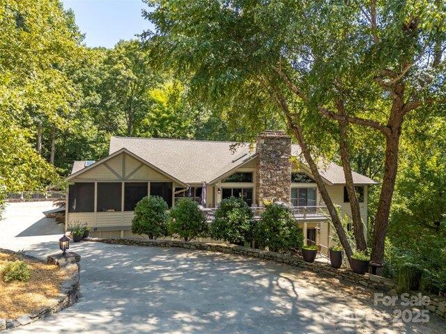 House for sale in Hendersonville