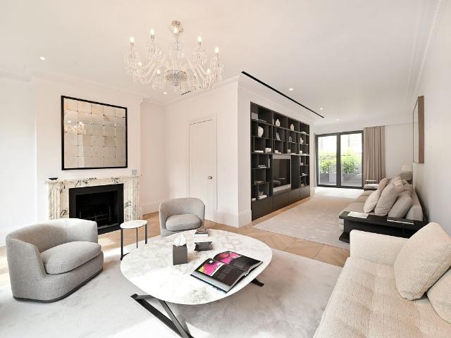 House for rent in Belgravia, Greater London