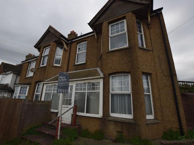 Apartment for rent in Little Common, Heathlands