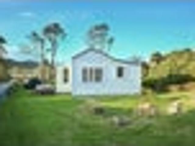 House for sale in Opoutama