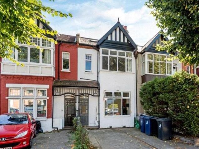 House for rent in London Borough of Ealing, Greater London