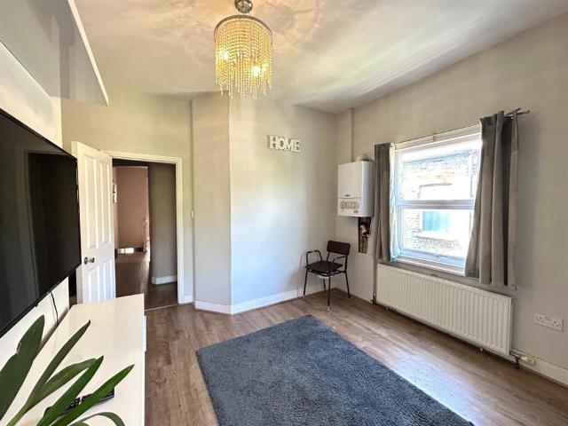 Apartment for rent in London Borough of Ealing, Greater London