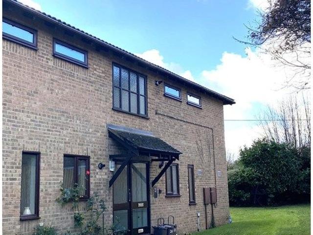 Apartment for rent in Chesham, Asheridge