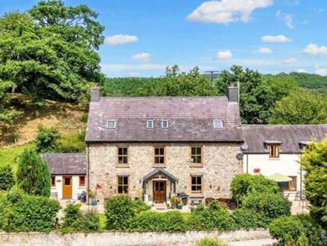 House for sale in Llandovery, Wales