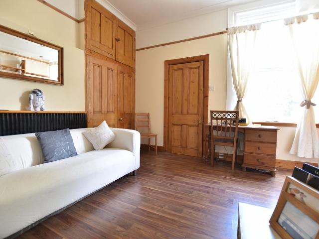 Apartment for rent in Charlton, Greater London