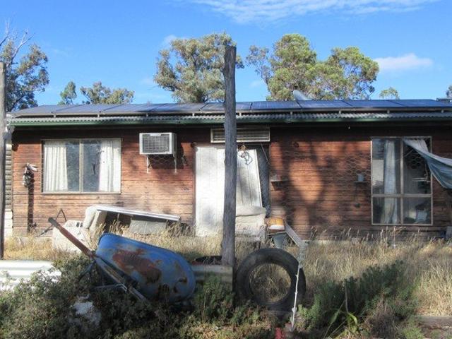 Cottage for sale in Tara, Queensland
