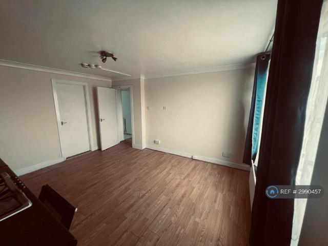 Apartment for rent in Lee Chapel, Essex