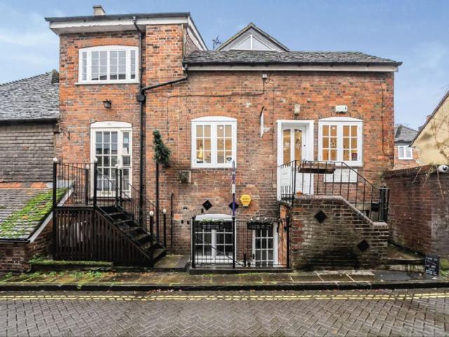Apartment for rent in The Close, Hampshire