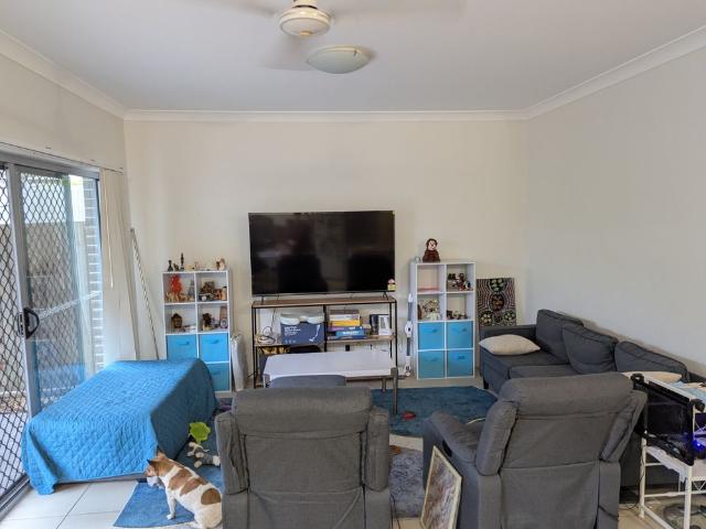 Room for rent in Kings Creek, Queensland