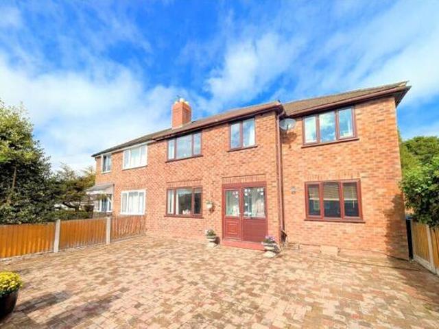 House for sale in Little Neston, West Vale