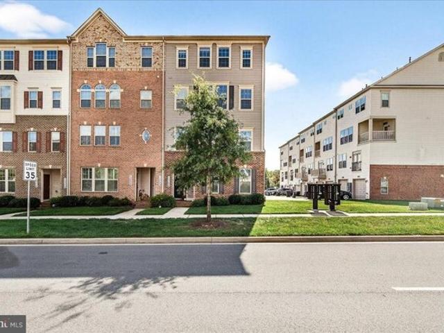 Condo for sale in Clarksburg, Maryland
