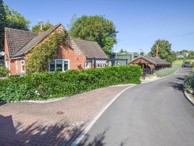 House for rent in Little Somerford