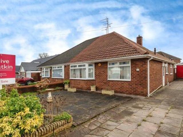 House for sale in Rossmore, Cheshire