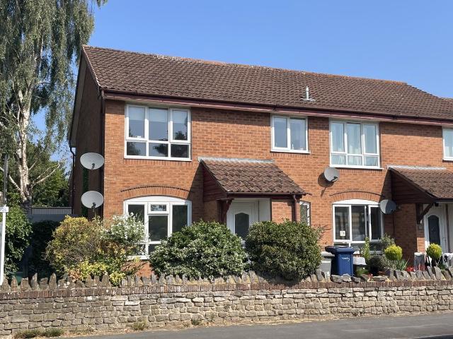 Apartment for rent in Fole, Surrey
