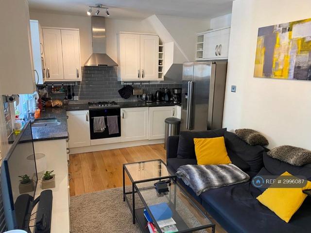 House for rent in Clapham, Greater London