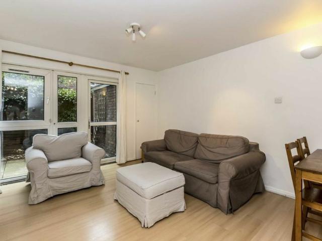 Apartment for rent in Putney, Isle Of Man