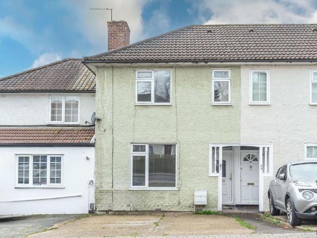 House for rent in Burnt Oak, Greater London