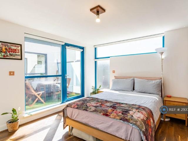 House for rent in St Ebbes, The Slade