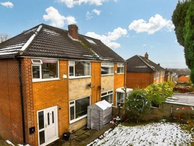 House for sale in Pudsey, West Yorkshire