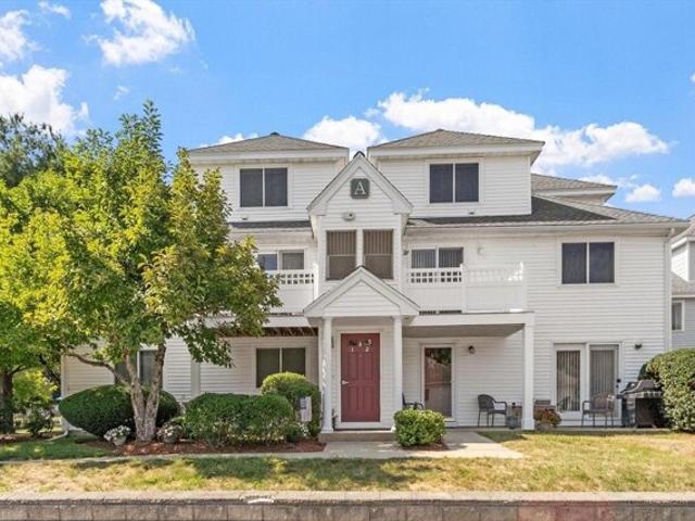 Condo for sale in Chelmsford, Massachusetts