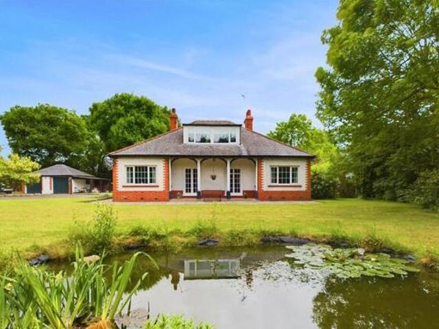 House for sale in Hoole, Two Mills