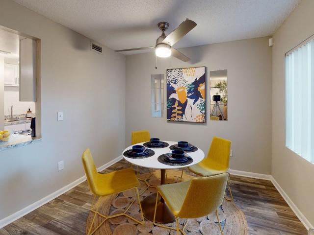 Apartment for rent in Goldenrod, Florida