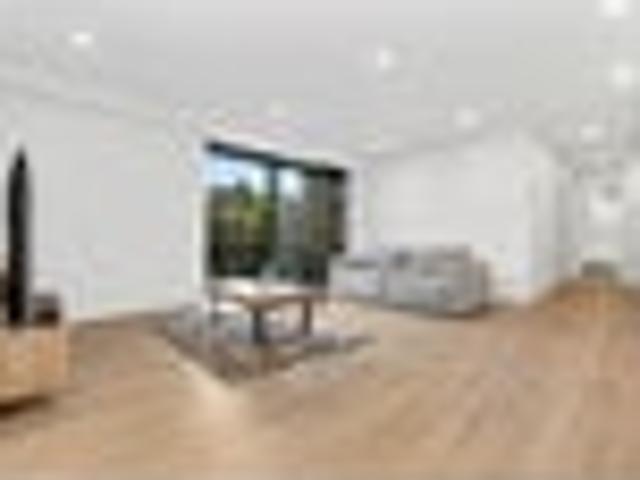 House for sale in Point England